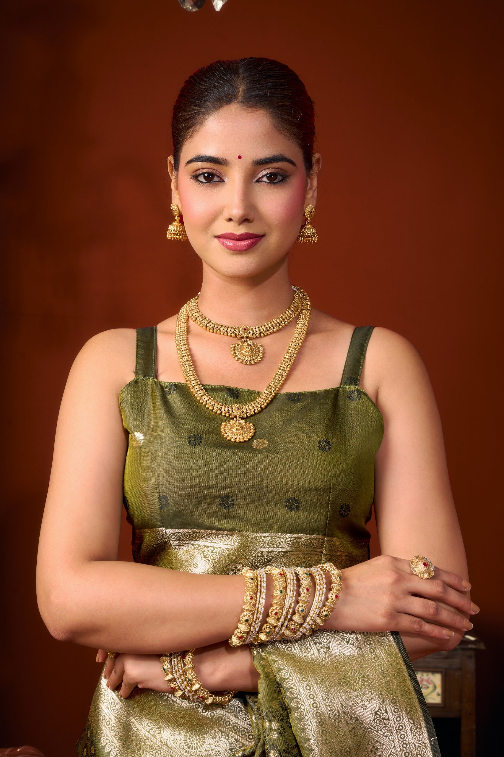 Jacquard Zari Weaving Soft Silk Saree