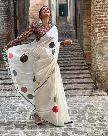Beige Ethnic Motif Linen Cotton Saree with Teal Contrast Border – Sanskriti Saree