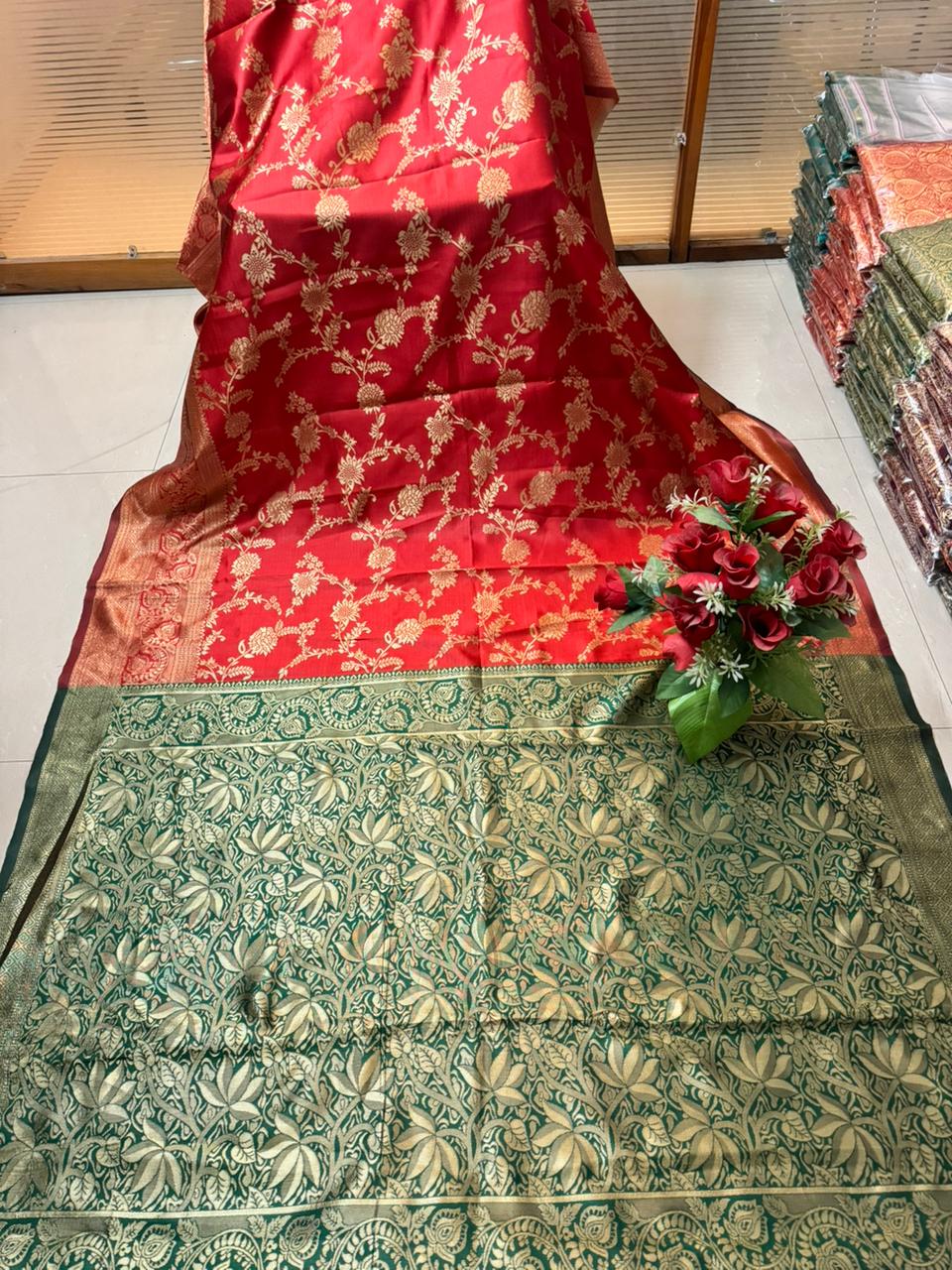 Beautiful Jaquard Saree For Women - Red