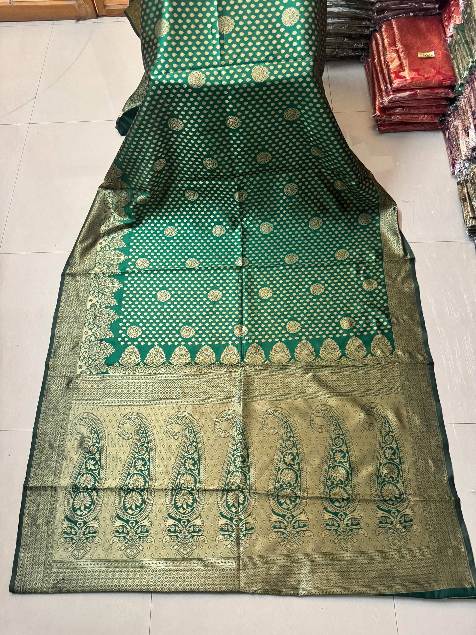 Beautiful Jaquard Saree For Women - Green