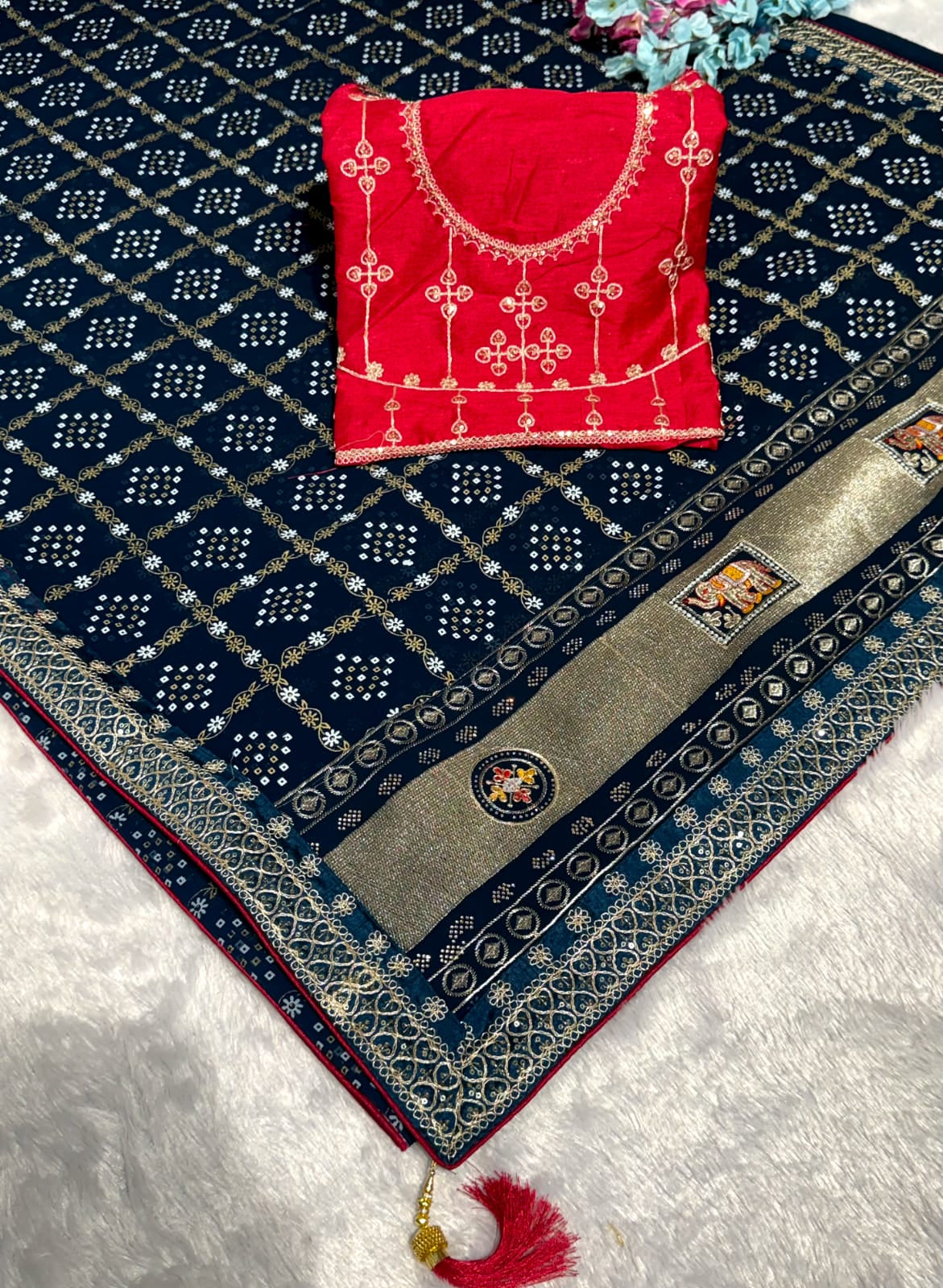 Bandhani Elephant Foil Print Georgette Saree