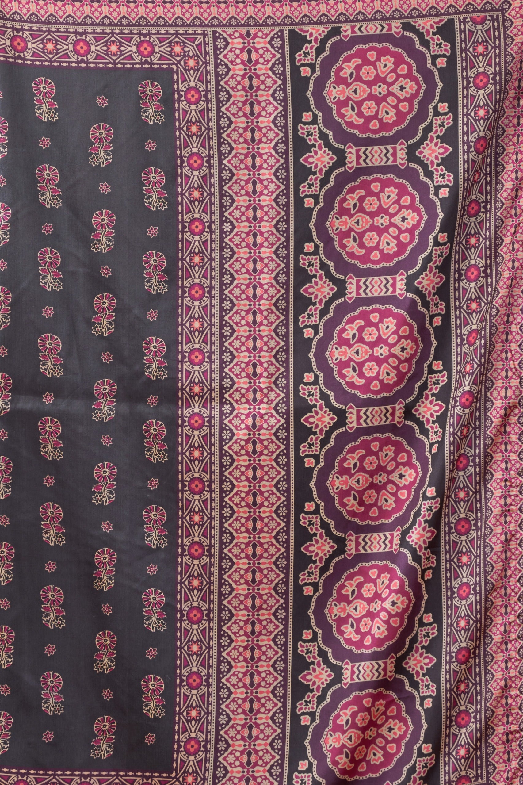 Geometric Ajrkh  Print Silk Saree