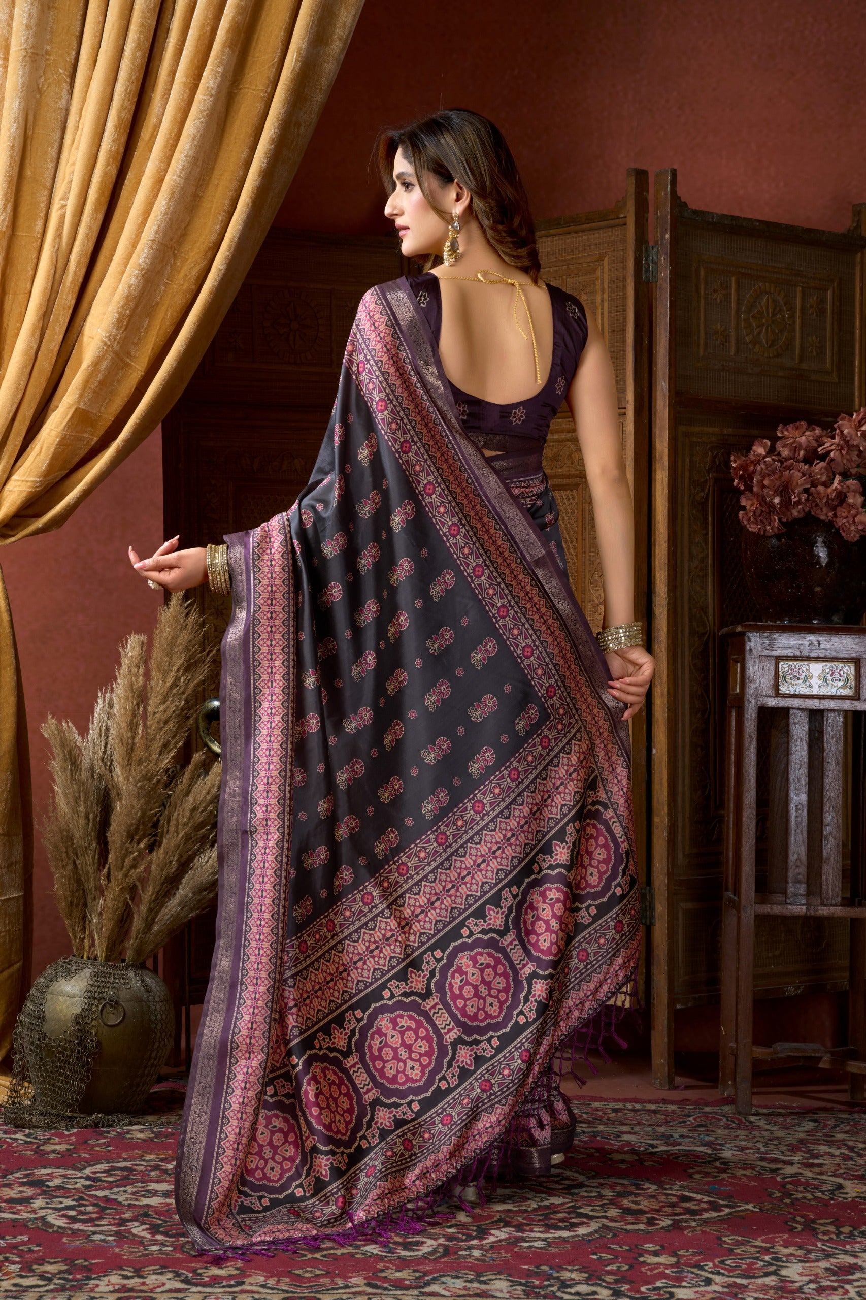 Geometric Ajrkh  Print Silk Saree