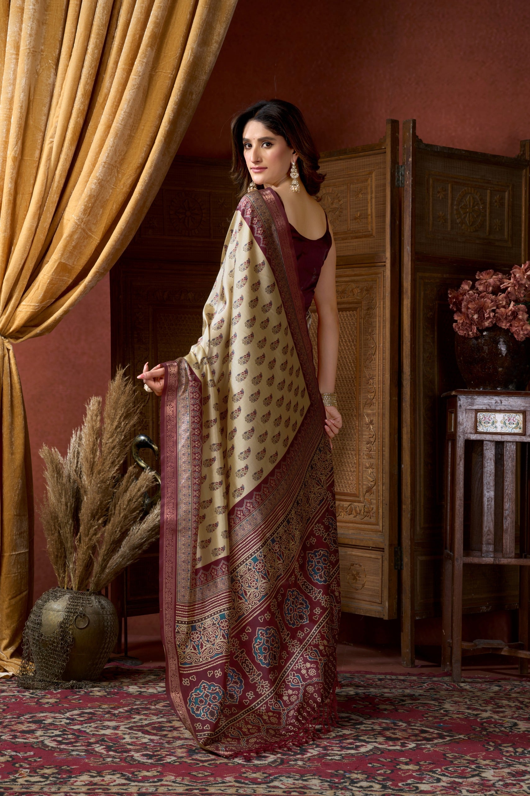 Geometric Ajrkh  Print Silk Saree