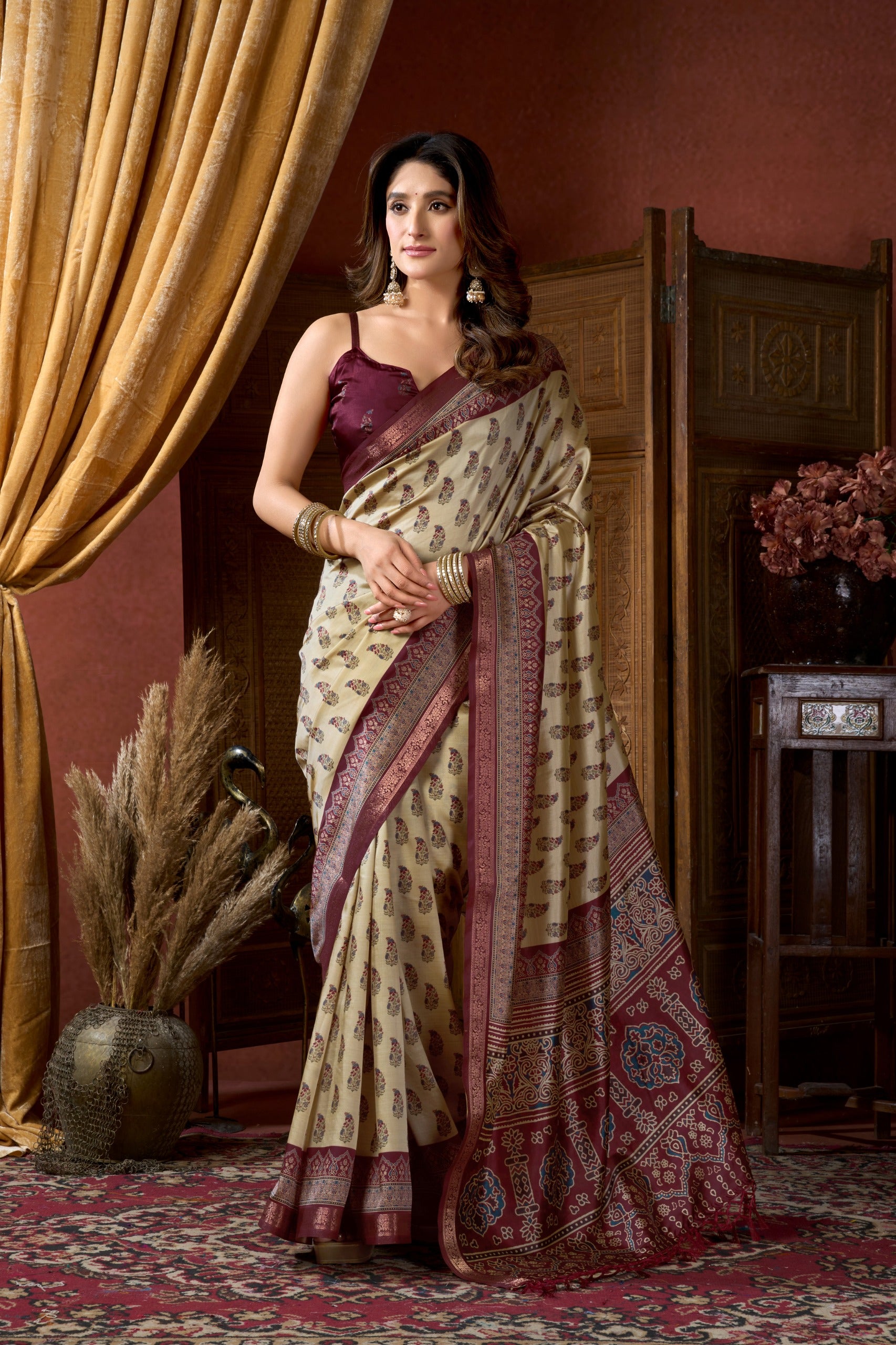 Geometric Ajrkh  Print Silk Saree