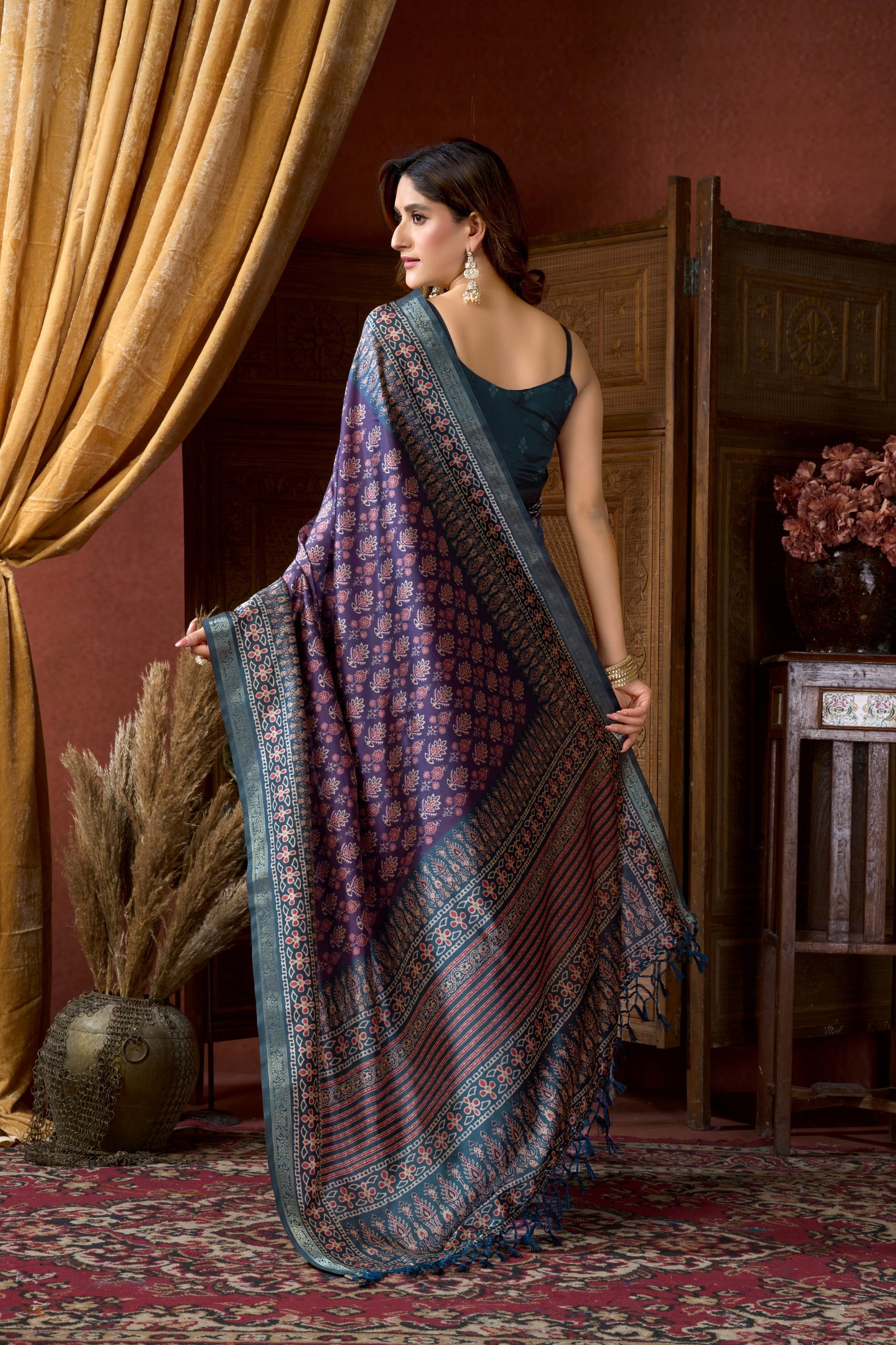 Geometric Ajrkh  Print Silk Saree