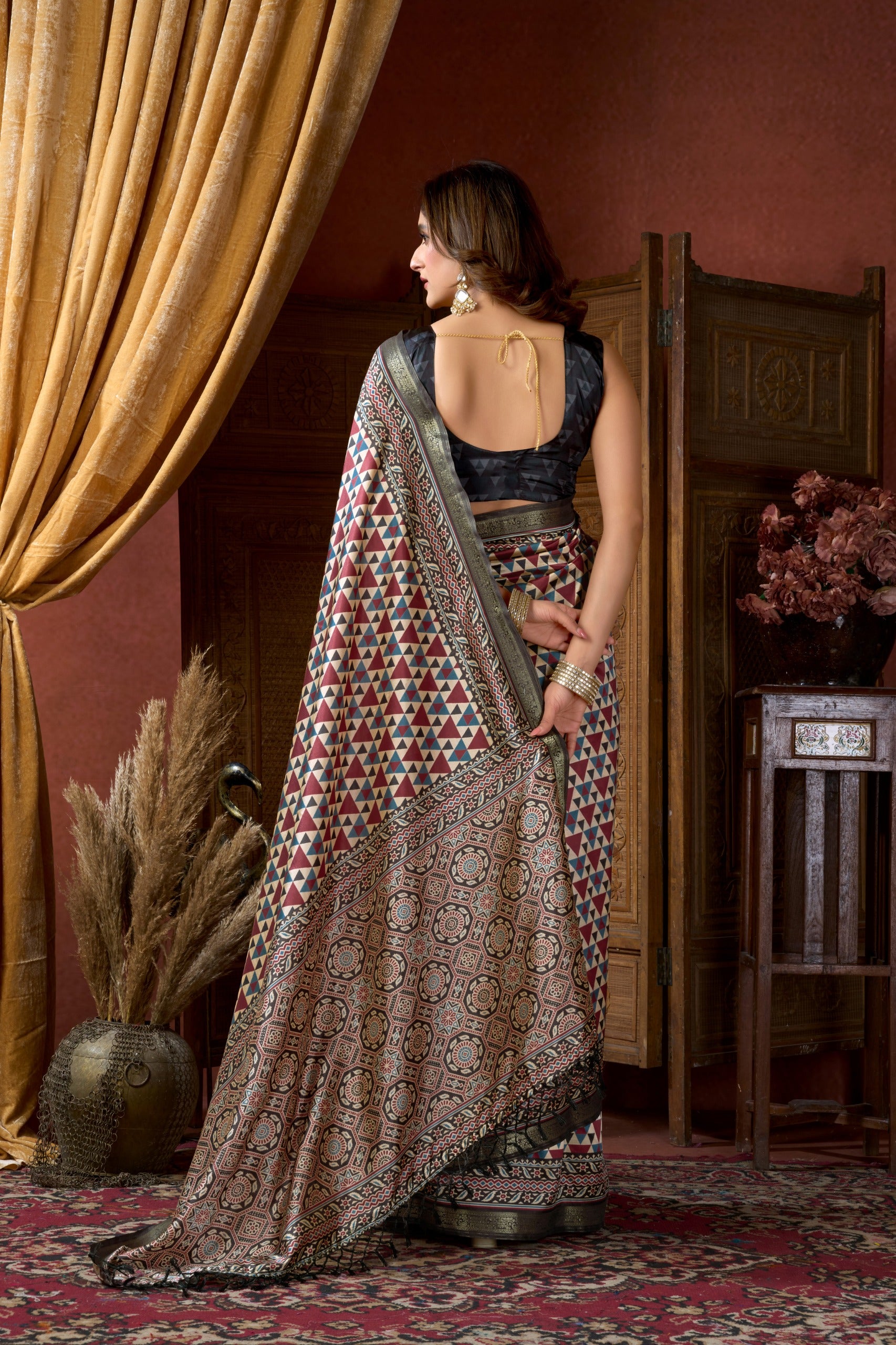 Geometric Ajrkh  Print Silk Saree
