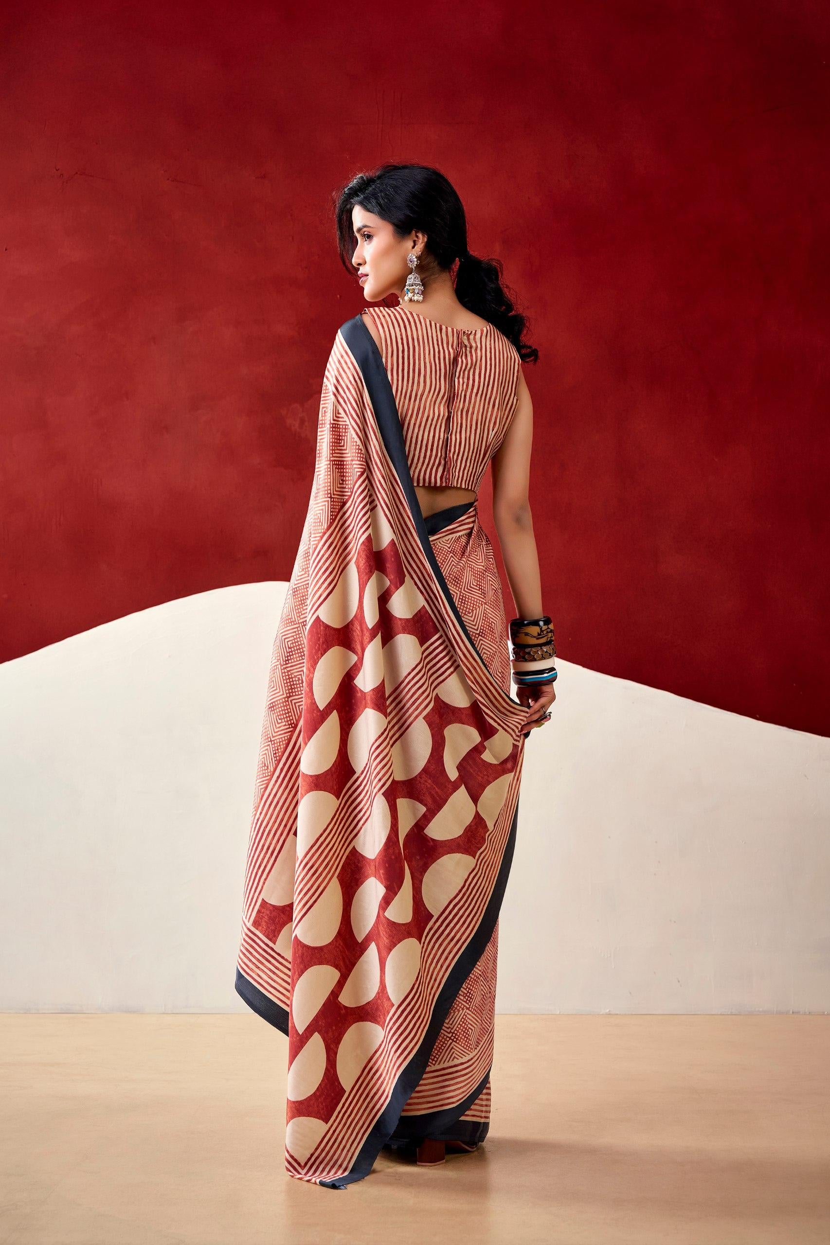 ELEGANT SATIN DIGITAL PRINT SAREE