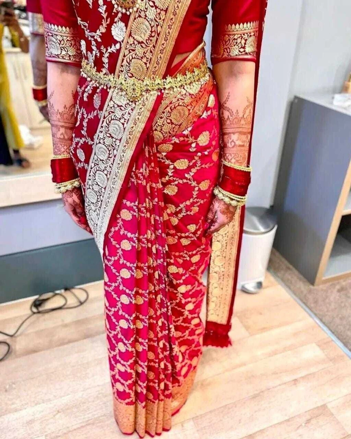Beautiful Jaquard Saree For Women - Red