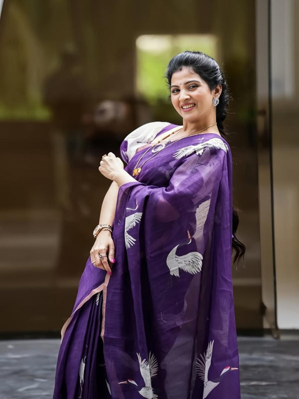 Soft Blue Linen Saree with Gold Zari Border and Crane Digital Print with Matching Blouse – Sanskriti Saree