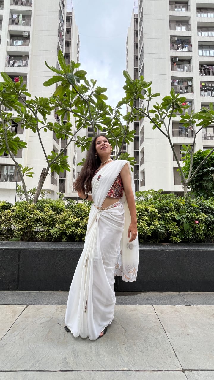 White Georgette Saree – Hand Work Peach Butta & Digital Print Blouse